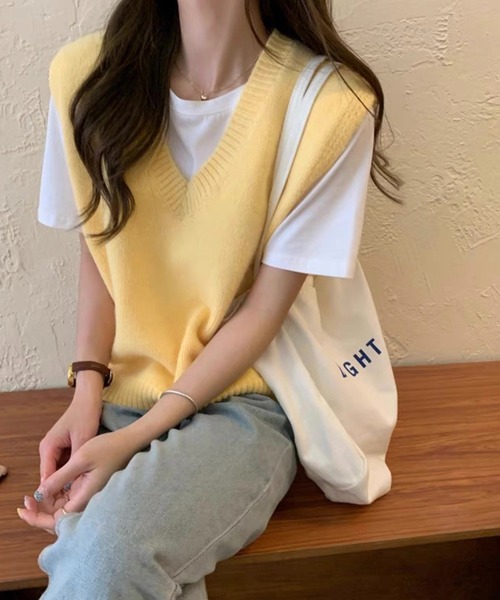 ROOPTOKYO（ループトウキョウ）の「▲Ｖ Neck Slit Knit Vest / ブイネック スリット ニットベスト（ベスト・メンズ・ブラック/グレー/レッド/イエロー/ライトベージュ・S/M）」の4枚目の写真