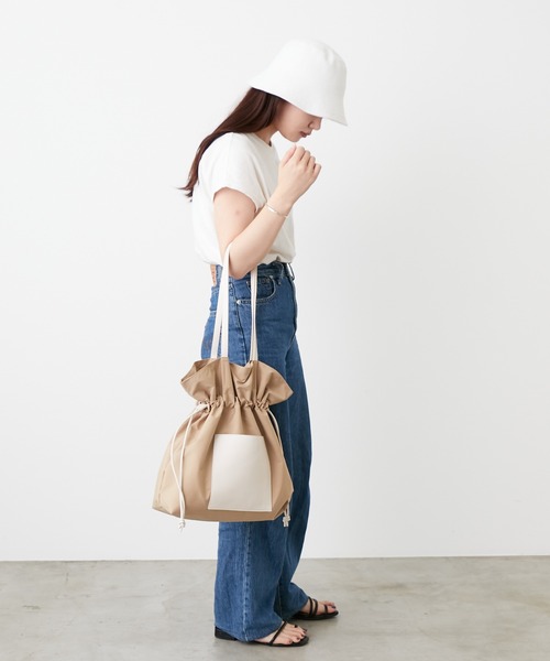 Actually（アクチュアリー）の「ナイロン 2WAYトート（トートバッグ・レディース・グレー/ブラック/ベージュ・フリー）」の16枚目の写真