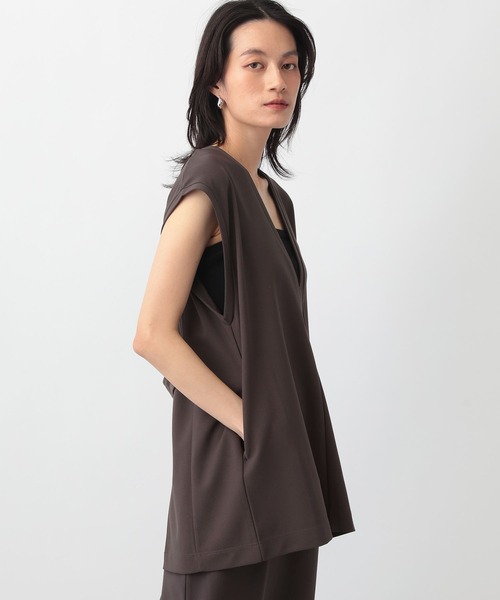 A part by（アパートバイ）の「カットVネックプルオーバーベスト（ベスト・レディース・ブラック/ブラウン/アイボリー・FREE）」の7枚目の写真