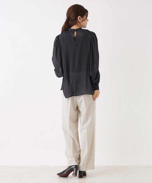 BEATRICE（ベアトリス）の「【BEATRICE】シルキーパフスリーブブラウス（シャツ/ブラウス・レディース・ブラウン/ブラック・2）」の17枚目の写真