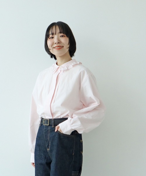 PAR ICI(パーリッシィ)の「グランジウォッシュ 衿先フリルタックブラウス(シャツ/ブラウス・レディース・ネイビー/ホワイト/サックスブルー/ブルー系その他/アイボリー/ブラック系その他/ピンク/ベージュ系その他/ブルー系その他2・FREE)」の9枚目の写真