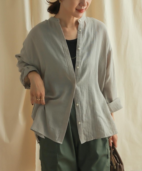 URBAN RESEARCH DOORS（アーバンリサーチドアーズ）の「ダブルガーゼバンドカラーシャツ（シャツ/ブラウス・レディース・チャコールグレー/ベージュ/ブルー・MEDIUM）」の9枚目の写真
