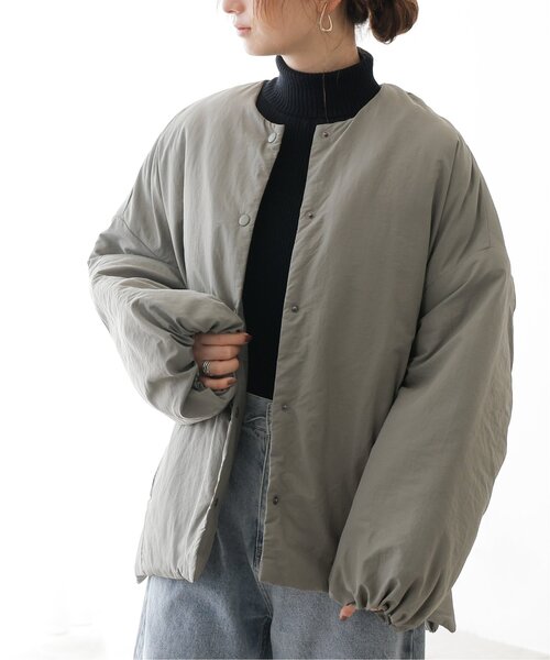 frames RAY CASSIN(フレームスレイカズン)の「サイドファスナーノーカラー中綿ブルゾン(ブルゾン・レディース・キナリ/カーキ/ブラック・FREE)」の10枚目の写真