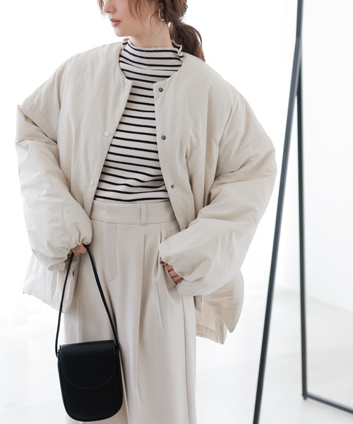 frames RAY CASSIN(フレームスレイカズン)の「サイドファスナーノーカラー中綿ブルゾン(ブルゾン・レディース・キナリ/カーキ/ブラック・FREE)」の2枚目の写真