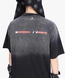 FREE WORLD ORDER（フリーワールドオーダー）の「【FREE WORLD ORDER】FVVO GRADIENT WASHING TAPE PRINT T-SHIRT / 【F.V.V.O】ウォッシングタイププリントロゴ半袖Tシャツ（Tシャツ/カットソー）」