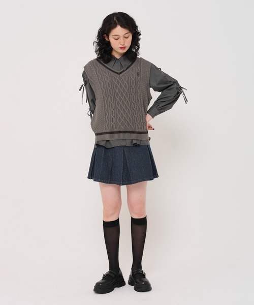 TINA:JOJUN(ティーナジョジュン)の「タックリボン袖 ブラウス TINA:JOJUN(シャツ/ブラウス・レディース・チャコール/クリーム/ホワイト・M)」の16枚目の写真