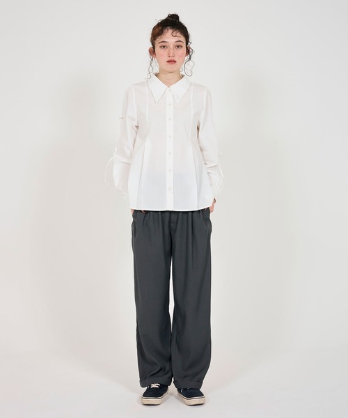 TINA:JOJUN(ティーナジョジュン)の「タックリボン袖 ブラウス TINA:JOJUN(シャツ/ブラウス・レディース・チャコール/クリーム/ホワイト・M)」の19枚目の写真