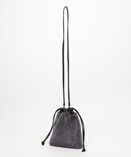 LAKOLE（ラコレ）の「フェイクファー巾着2WAYショルダー / 969652（ショルダーバッグ・レディース・ライトブルー/グレイッシュベージュ/レオパード/チャコールグレー・FREE）」の6枚目の写真