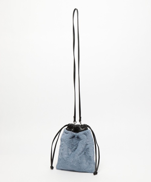 LAKOLE（ラコレ）の「フェイクファー巾着2WAYショルダー / 969652（ショルダーバッグ・レディース・ライトブルー/グレイッシュベージュ/レオパード/チャコールグレー・FREE）」の8枚目の写真