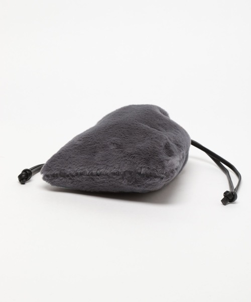 LAKOLE（ラコレ）の「フェイクファー巾着2WAYショルダー / 969652（ショルダーバッグ・レディース・ライトブルー/グレイッシュベージュ/レオパード/チャコールグレー・FREE）」の12枚目の写真