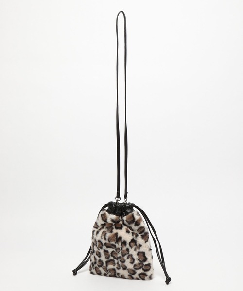 LAKOLE（ラコレ）の「フェイクファー巾着2WAYショルダー / 969652（ショルダーバッグ・レディース・ライトブルー/グレイッシュベージュ/レオパード/チャコールグレー・FREE）」の9枚目の写真