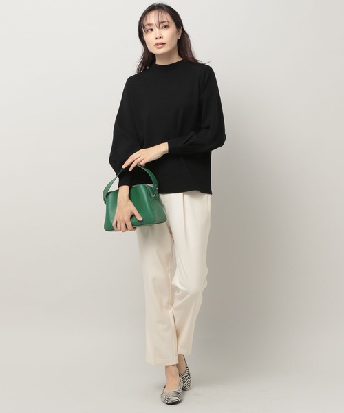 Elura(エルーラ)の「濃密なめらか袖コンニット(ニット/セーター・レディース・ブラック・MEDIUM/SMALL/LARGE)」の3枚目の写真
