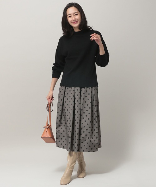 Elura(エルーラ)の「濃密なめらか袖コンニット(ニット/セーター・レディース・ブラック・MEDIUM/SMALL/LARGE)」の5枚目の写真