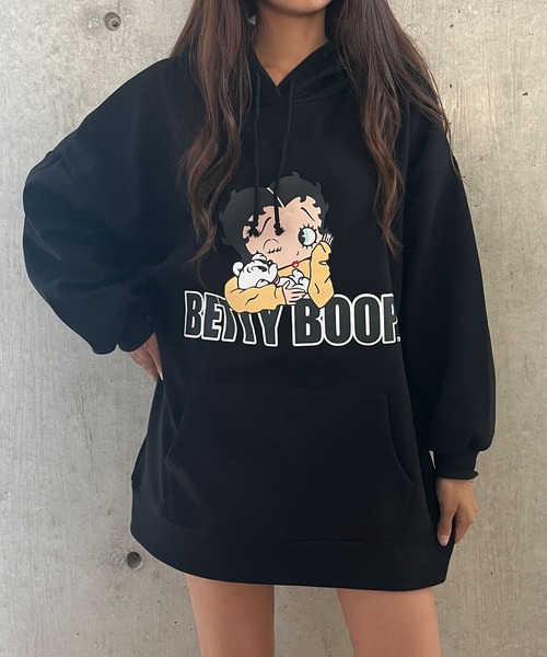 GLAMOROUS JANE（グラマラスジェーン）の「裏起毛BETTYBOOPAストリートプリントパーカー（パーカー・レディース・チャコールグレー/ブラック/アイボリー・FREE）」の12枚目の写真