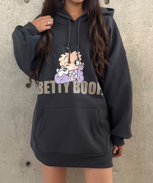 GLAMOROUS JANE（グラマラスジェーン）の「裏起毛BETTYBOOPAストリートプリントパーカー（パーカー・レディース・チャコールグレー/ブラック/アイボリー・FREE）」の18枚目の写真