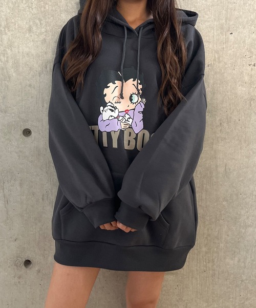 GLAMOROUS JANE（グラマラスジェーン）の「裏起毛BETTYBOOPAストリートプリントパーカー（パーカー・レディース・チャコールグレー/ブラック/アイボリー・FREE）」の19枚目の写真
