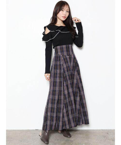 MERCURYDUO（マーキュリーデュオ）の「オープンショルダーラッフルニット（ニット/セーター・レディース・ベージュ/チャコールグレー/オフホワイト/その他/ブラック/その他1・FREE）」の11枚目の写真