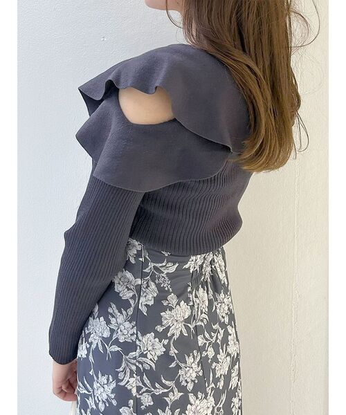 MERCURYDUO（マーキュリーデュオ）の「オープンショルダーラッフルニット（ニット/セーター・レディース・ベージュ/チャコールグレー/オフホワイト/その他/ブラック/その他1・FREE）」の19枚目の写真