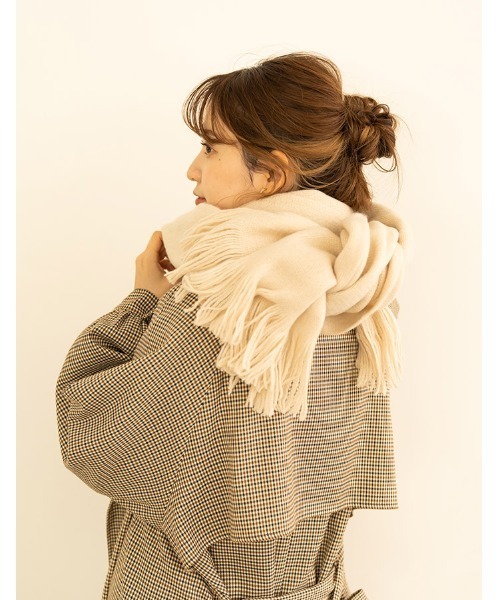 chocomee(チョコミー)の「chocomee tag muffler(マフラー・レディース・アイボリー・FREE)」の3枚目の写真