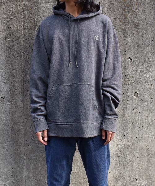 Champion(チャンピオン)の「【ヴィンテージ古着】Champion / チャンピオン ロゴ刺繍 スウェットパーカー(パーカー・メンズ・グレー・X-LARGE)」の2枚目の写真