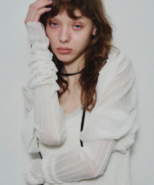 J1U by LA BELLE ETUDE(ジユウバイラベルエチュード)の「ジュリエットロングスリーブシアーニット(ニット/セーター・レディース・ブラック/グレー/ホワイト・FREE)」の8枚目の写真