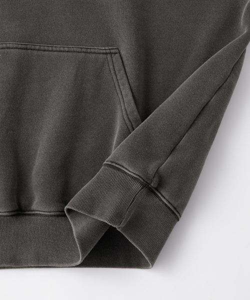 NBA（エヌビーエー）の「NBA/エヌビーエー 別注 ロゴ刺繍/プリント ピグメント加工ビッグシルエットプルオーバーパーカー（パーカー・メンズ・ブラック系1/ブラック/アッシュグレー/ブラック系2・M/L）」の17枚目の写真