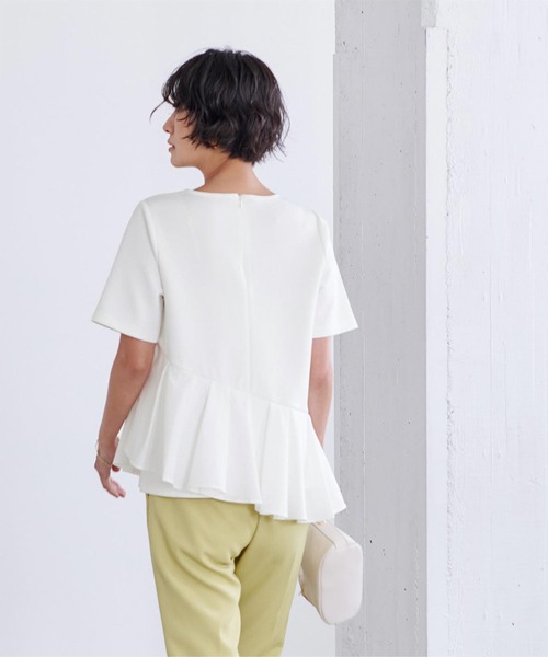 UR'S(ユアーズ)の「アシンメトリーフリルドッキングTシャツ(Tシャツ/カットソー・レディース・ブラック/ホワイト・L/M/S)」の4枚目の写真
