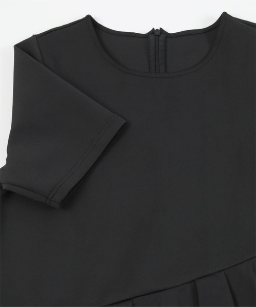 ASTRÆT フリル付き黒半袖Tシャツ koei_y3020-h