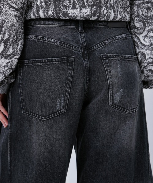 JNBY（ジェーエヌビーワイ）の「Stylized Curved-leg Jeans / カーブジーンズ（デニムパンツ・レディース・ブルー/グレー/ブラック・34/38/36）」の8枚目の写真