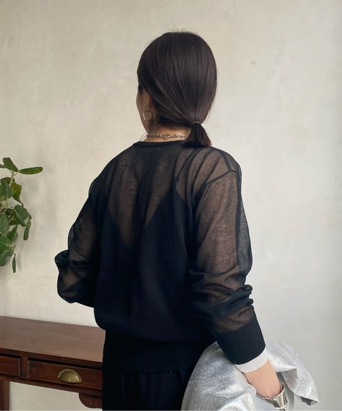 DouDou（ドゥドゥ）の「【WEB限定】 ダブルカフスシアークルーカーディガン（カーディガン/ボレロ・レディース・グリーン/オフホワイト/バイオレット/ブラック・FREE）」の11枚目の写真