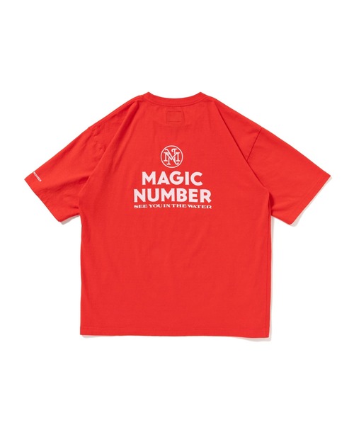 MAGIC NUMBER（マジック ナンバー）の「【MAGIC NUMBER】STOCK LOGO US COTTON T-SHIRT（Tシャツ/カットソー・メンズ・ホワイト/レッド/ブラック・MEDIUM/LARGE/X-LARGE）」の13枚目の写真