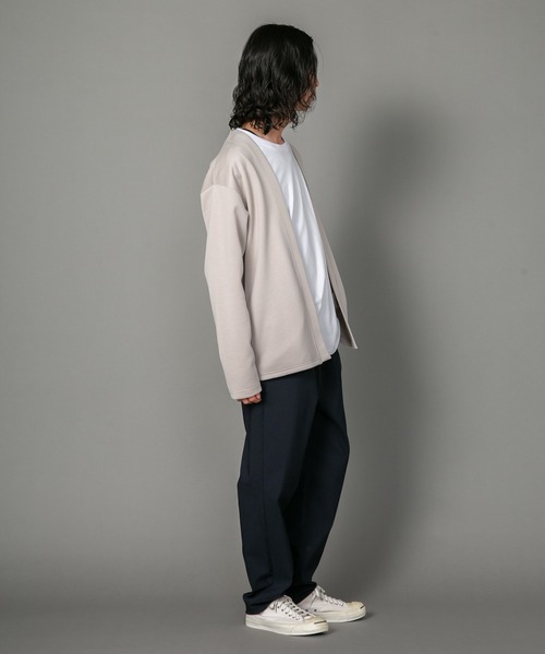 Blue Standard (ブルースタンダード)の「【BLUE STANDARD/ブルースタンダード】 ダンボール ボタンレスカーディガン(カーディガン/ボレロ・メンズ・ブラック/グリーン/ベージュ・MEDIUM/LARGE/X-LARGE)」の19枚目の写真