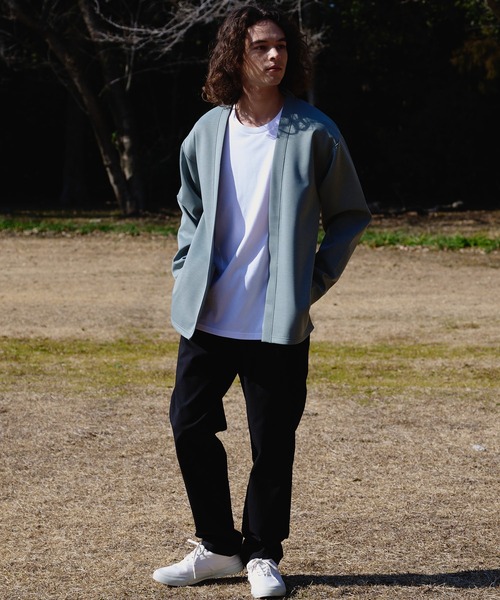 Blue Standard (ブルースタンダード)の「【BLUE STANDARD/ブルースタンダード】 ダンボール ボタンレスカーディガン(カーディガン/ボレロ・メンズ・ブラック/グリーン/ベージュ・MEDIUM/LARGE/X-LARGE)」の17枚目の写真
