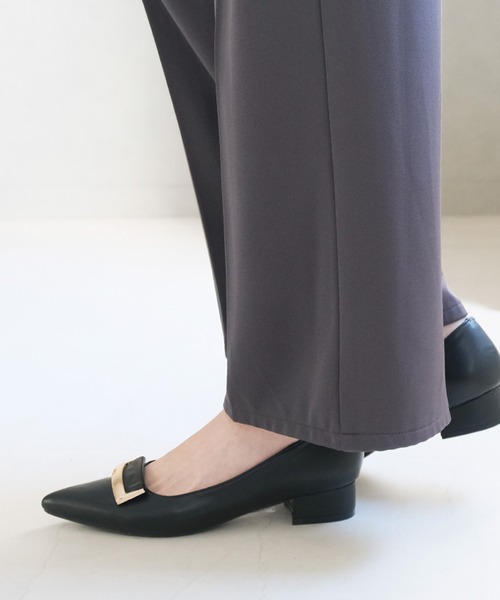 AmiAmi(アミアミ)の「ゴールドモチーフポインテッドトゥパンプス(パンプス・レディース・ブラック/アイボリー/グレイッシュベージュ・S/M/L/LL)」の11枚目の写真