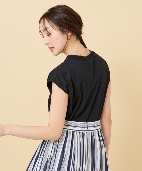 UNTITLED（アンタイトル）の「◆フレンチスリーブTシャツ（Tシャツ/カットソー・レディース・ブラック/ブルーグリーン/オフホワイト・00/02/44/48/04）」の16枚目の写真