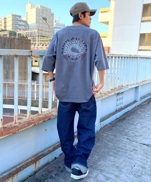 Quiksilver(クイックシルバー)の「QUIKSILVER/クイックシルバー Tシャツ 半袖 バックプリント クルーネック ルーズシルエット ピグメント加工 QST242005(Tシャツ/カットソー・メンズ・ネイビー/ホワイト/イエロー・M/L)」の10枚目の写真