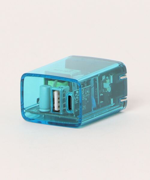Hamee(ハミィ)の「Melia クリアAC充電器 Type-A&Type-C 2ポートPD対応(スマホグッズ・レディース・ピンク/ブルー/クリア/パープル・FREE)」の8枚目の写真