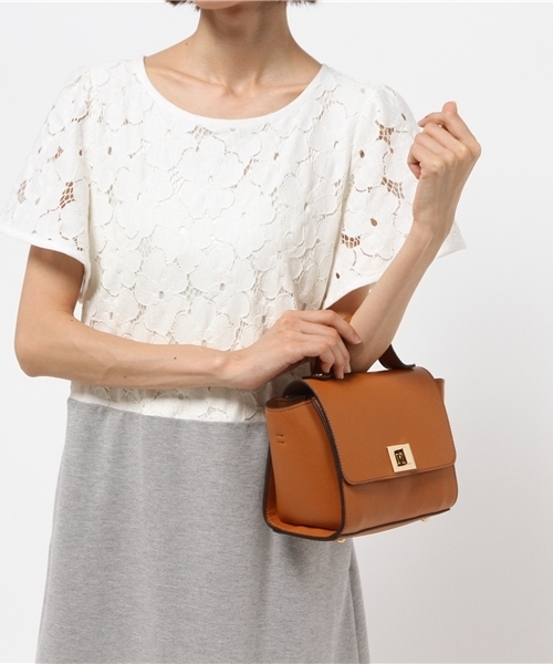 Another Edition(アナザーエディション)の「2Wayヒネリショルダー/AE 2WayヒネリSHLD(ショルダーバッグ・レディース・ブラック/ブラウン/コバルトブルー・フリー)」の4枚目の写真