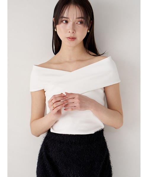 verso淡いピンク オフショルダー Tシャツ Stylevoice for xxx（スタイルヴォイスフォー）の「オフ