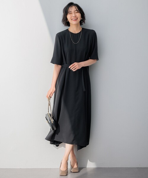 23区 L(ニジュウサンクオオキイサイズ)の「【撥水加工/洗える】キューティクルストレッチツイル イレギュラーヘム ワンピース(ワンピース・レディース・ブラック系/ネイビー系/ダークブラウン系・44/46/48)」の7枚目の写真