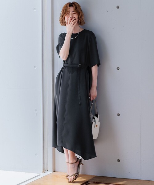 23区 L(ニジュウサンクオオキイサイズ)の「【撥水加工/洗える】キューティクルストレッチツイル イレギュラーヘム ワンピース(ワンピース・レディース・ブラック系/ネイビー系/ダークブラウン系・44/46/48)」の13枚目の写真