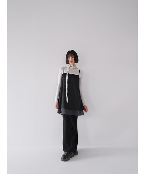 Uenui(ウニュイ)の「layered satin cami dress(ワンピース・レディース・ブラック/ホワイト・FREE)」の6枚目の写真