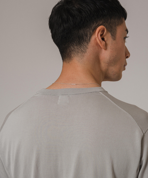 EDIFICE（エディフィス）の「シルクミックス ニットTシャツ（ニット/セーター・メンズ・チャコールグレー/ブルー/ブラック・SMALL/MEDIUM/LARGE）」の18枚目の写真