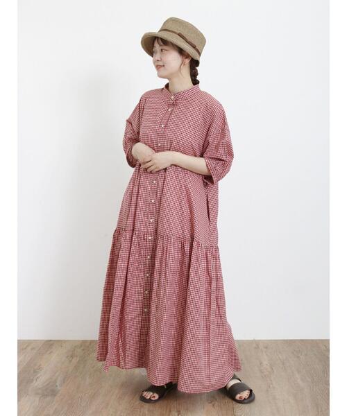 Samansa Mos2(サマンサ モスモス)の「【接触冷感】柄アソートティアードワンピース(ワンピース・レディース・キナリ/オフホワイト/レッド/ブラック/チャコールグレー/ブルー・F)」の6枚目の写真