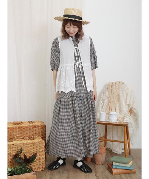 Samansa Mos2(サマンサ モスモス)の「【接触冷感】柄アソートティアードワンピース(ワンピース・レディース・キナリ/オフホワイト/レッド/ブラック/チャコールグレー/ブルー・F)」の7枚目の写真