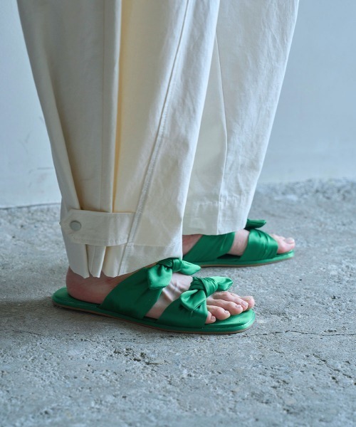 marjour（マージュール）の「CURVE COTTON PANTS（その他パンツ・レディース・ブラック/アイボリー・M）」の11枚目の写真