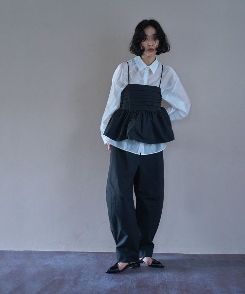 marjour（マージュール）の「CURVE COTTON PANTS（その他パンツ・レディース・ブラック/アイボリー・M）」の15枚目の写真
