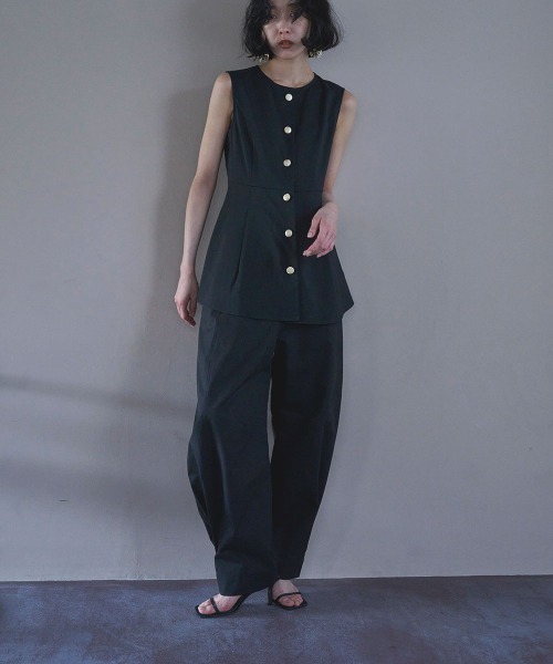 marjour（マージュール）の「CURVE COTTON PANTS（その他パンツ・レディース・ブラック/アイボリー・M）」の20枚目の写真