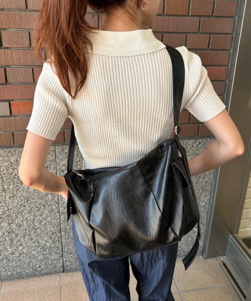 ISOOK(アイスー)の「【ISOOK / アイスー】ビッグサイズクロワッサンバッグ / ショルダーバッグ アウトポケット トートバッグ ZOZOTOWN限定(ショルダーバッグ・レディース・ブラック/ホワイト・FREE)」の12枚目の写真