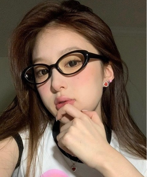 Burner(バーナー)の「【OKUOKU 0909】レトロシック ブルーライトカットメガネ oku-sung-766006905460-2(メガネ・メンズ・ブラック・FREE)」の5枚目の写真